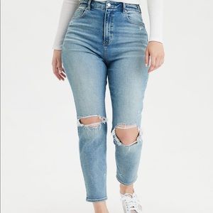 American Eagle Curvy Mom Jean